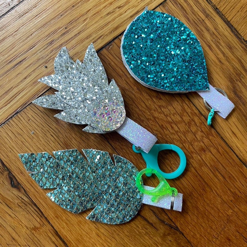 Cute Blue Handmade Keychain Set - Picture 2 of 2